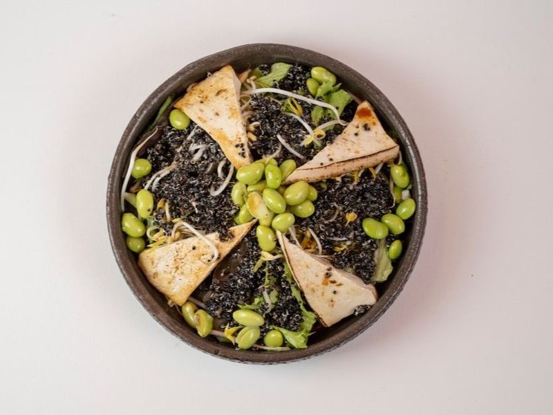 Tofu Kinoa Salatası — Konoha Fit